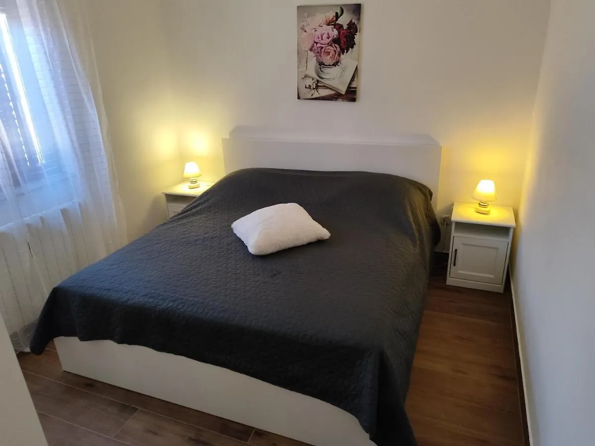 Apartments With A Parking Space Pula - 10429 Хорватия