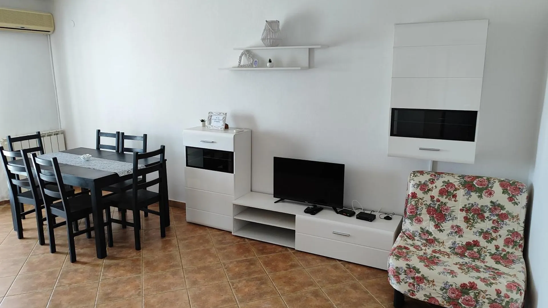 Apartments With A Parking Space Pula - 10429